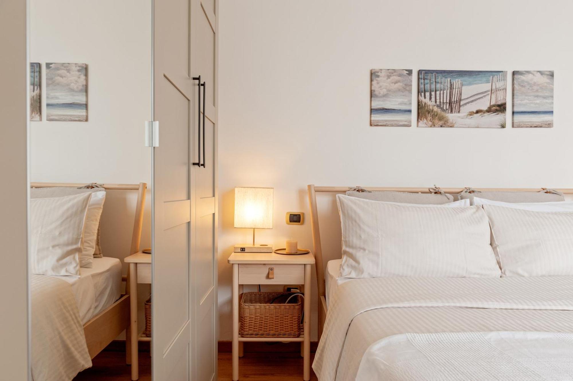 Cozy Retreat In Coastal Livorno Appartement Buitenkant foto