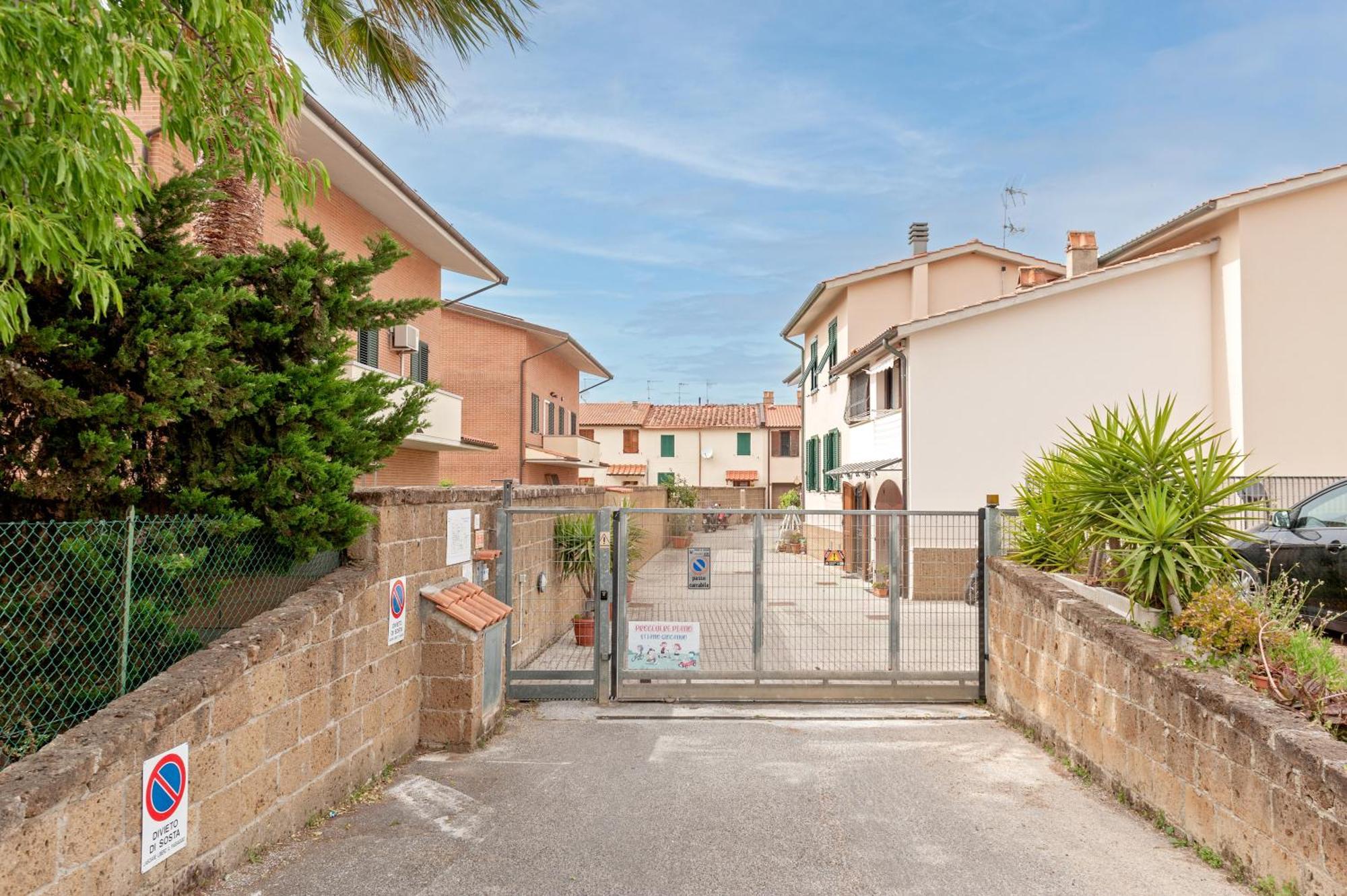 Cozy Retreat In Coastal Livorno Appartement Buitenkant foto